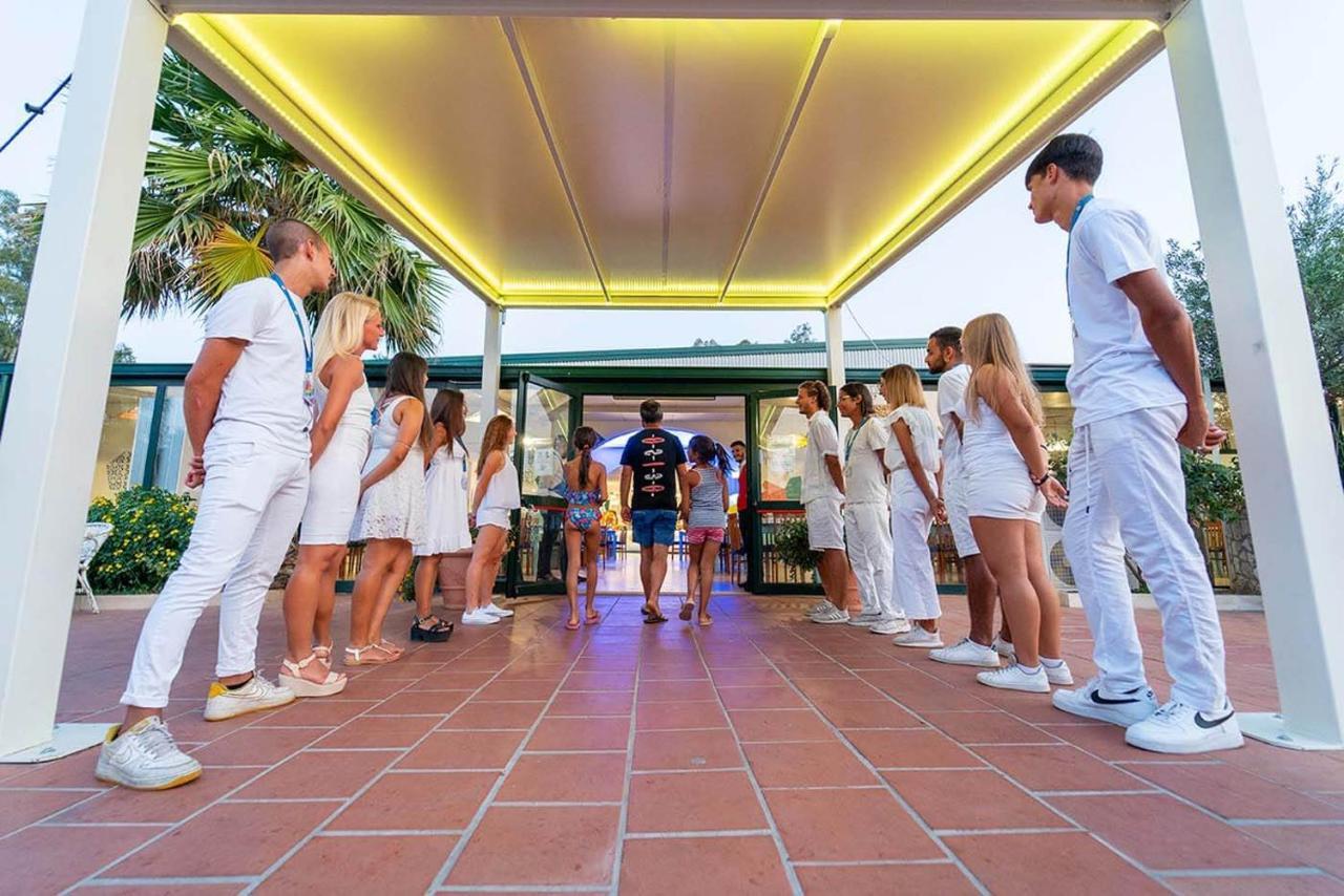 Villaggio Marlusa マリーナ・ディ・シーバリ エクステリア 写真